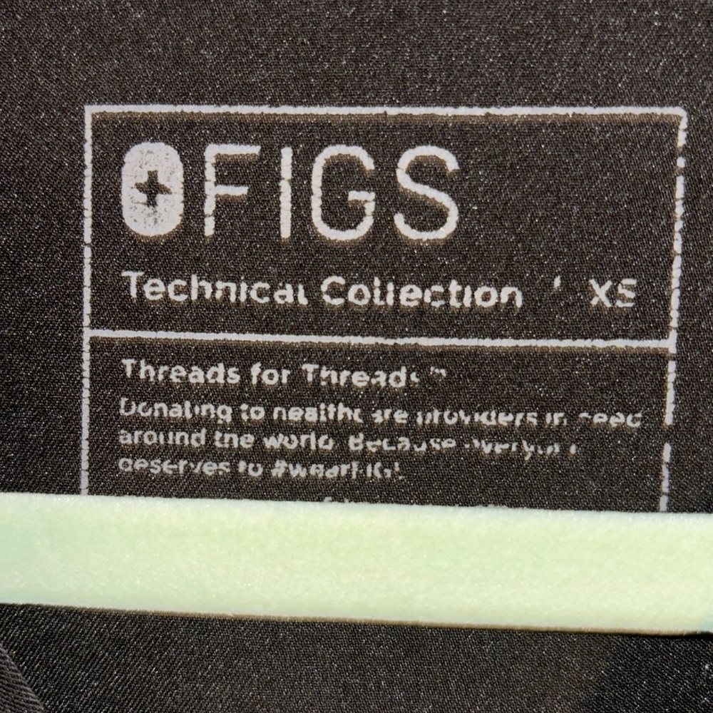 Figs Women's Short Sleeve Black Top - Picture 2 of 4